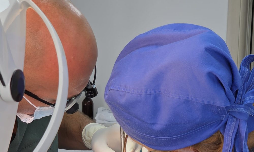 Pro Dental Solutions — tim tokom implantološkog zahvata, Novi Sad